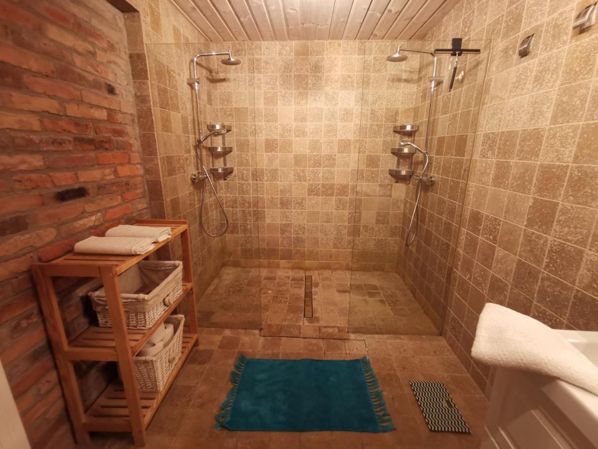 House Of Freedom With Sea View Sauna And Jacuzzi Oslonino Bagian luar foto